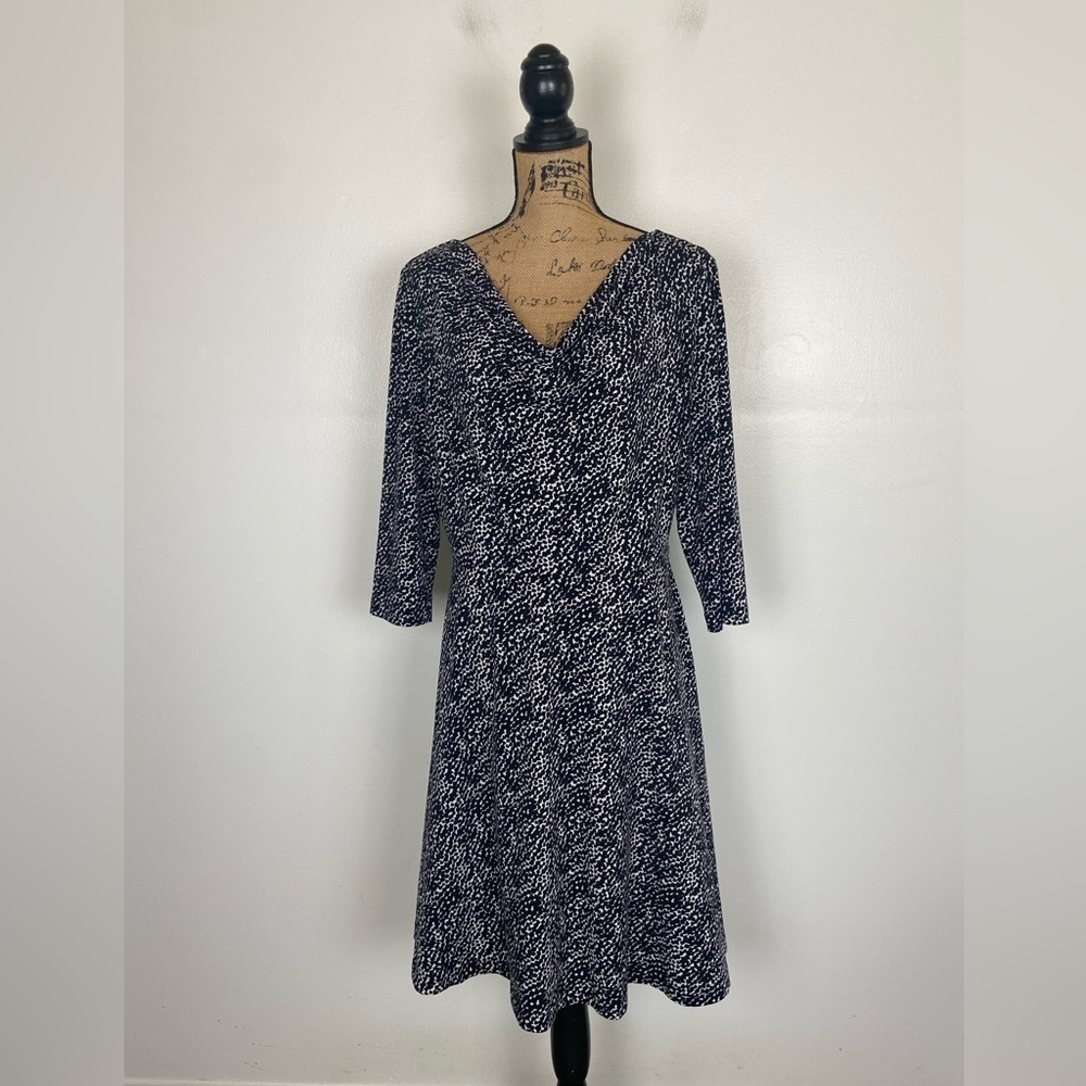 Tahari Arthur S. Levine Liquid Knit Midi Dress Size 12 Black & White Cowl Neck